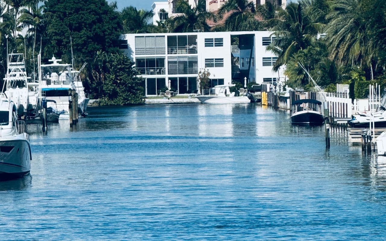 60ft Private Yacht Slip for Rent Fort Lauderdale