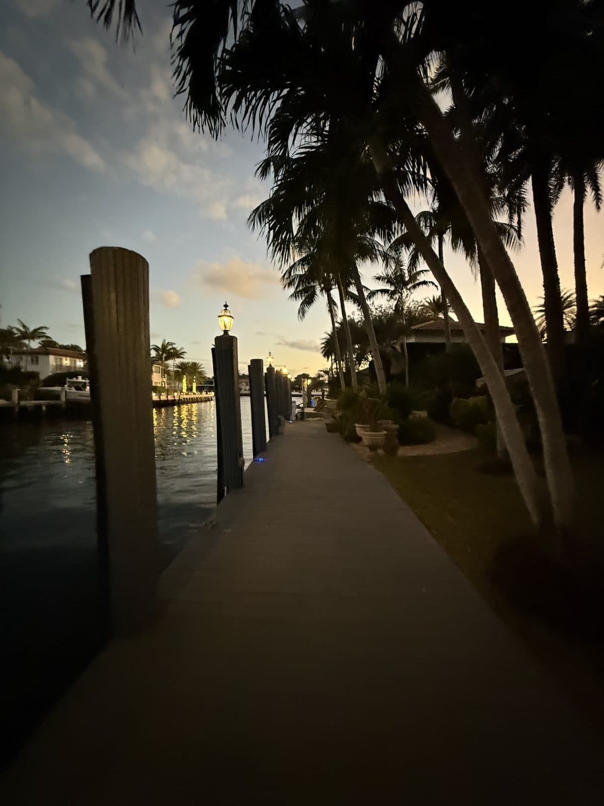 120ft Liveaboard Superyacht Slip for Rent Fort Lauderdale