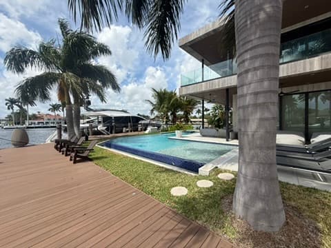 165ft Waterfront Superyacht Slip for Rent Pompano Beach