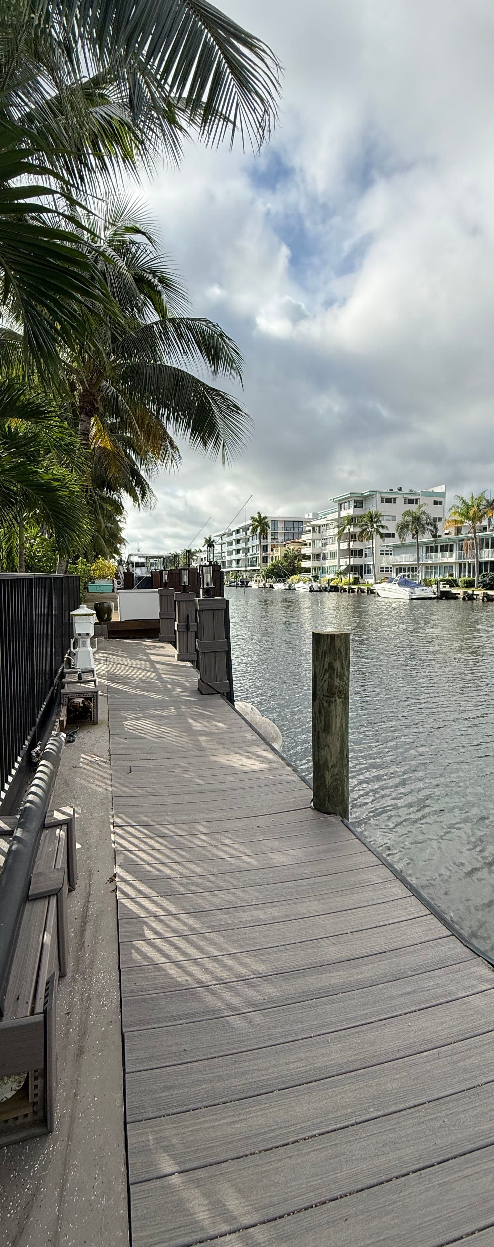 85ft Liveaboard Yacht Slip for Rent Fort Lauderdale